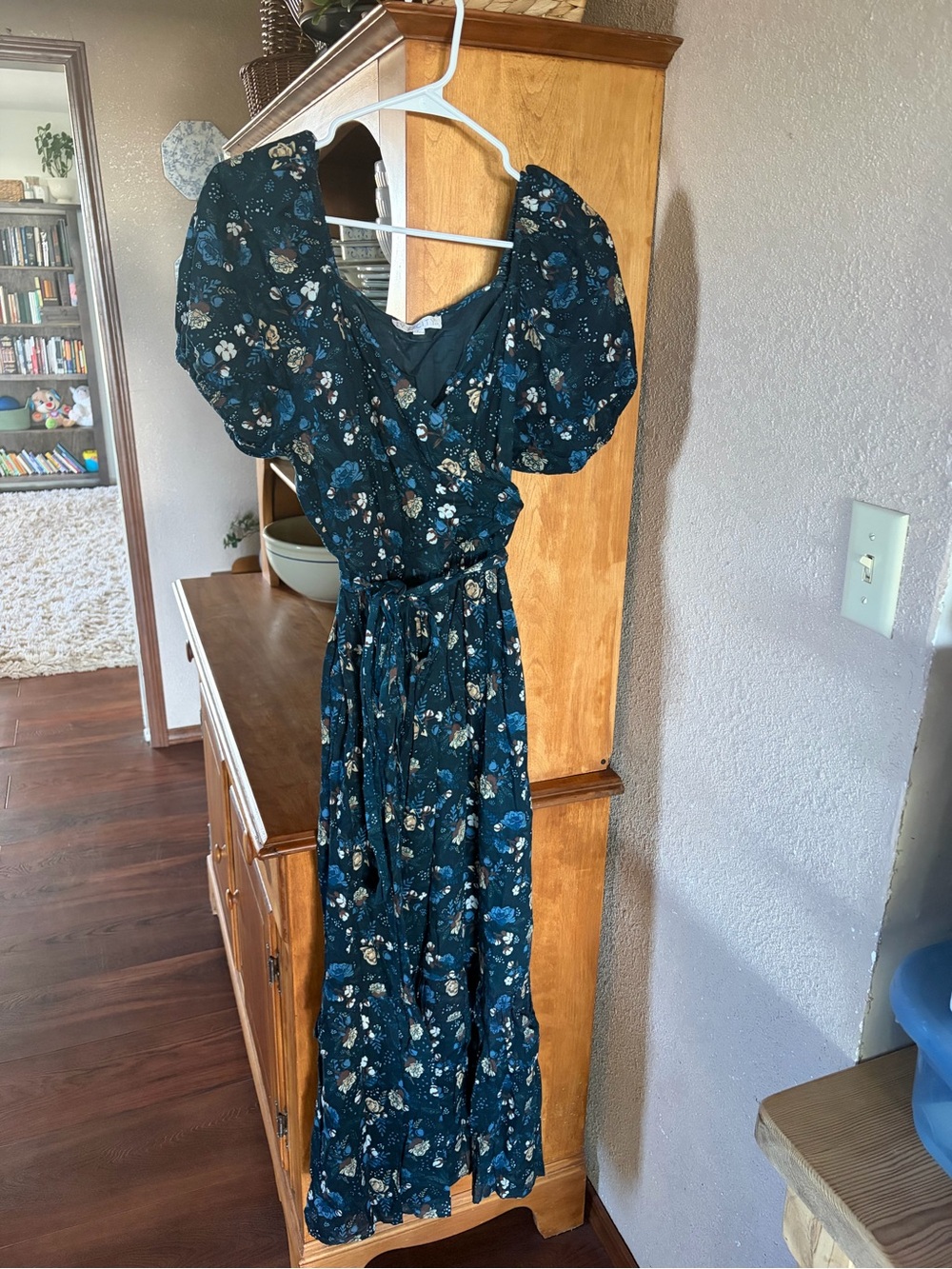 Ivy City Co. Antionette Dress in Fall Floral - Picture 2 of 5